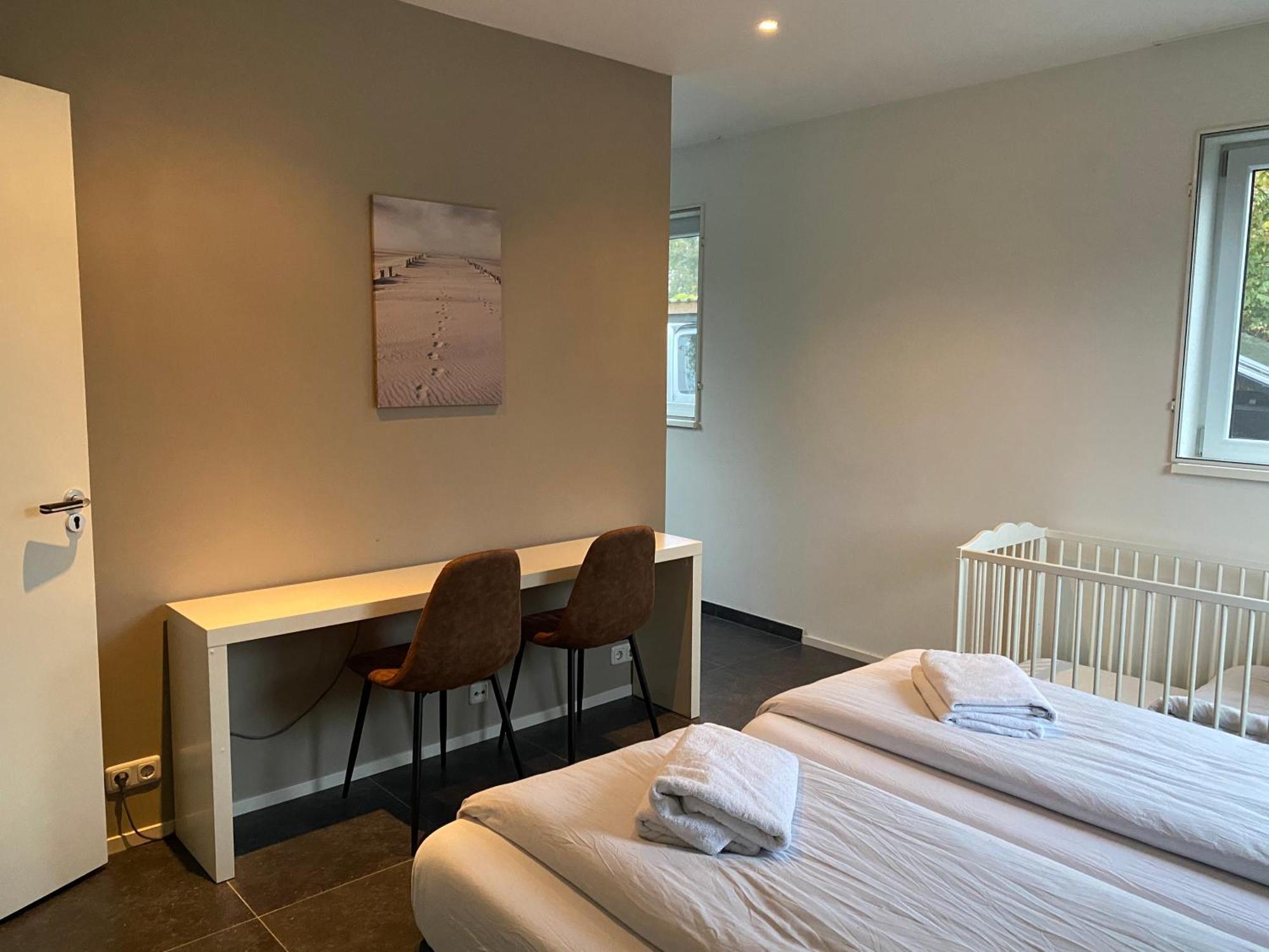 Villa Riverside Met Hottub, Eigen Aanlegsteiger, Zwemtrap, Trampoline En Kano'S 泽沃德 外观 照片
