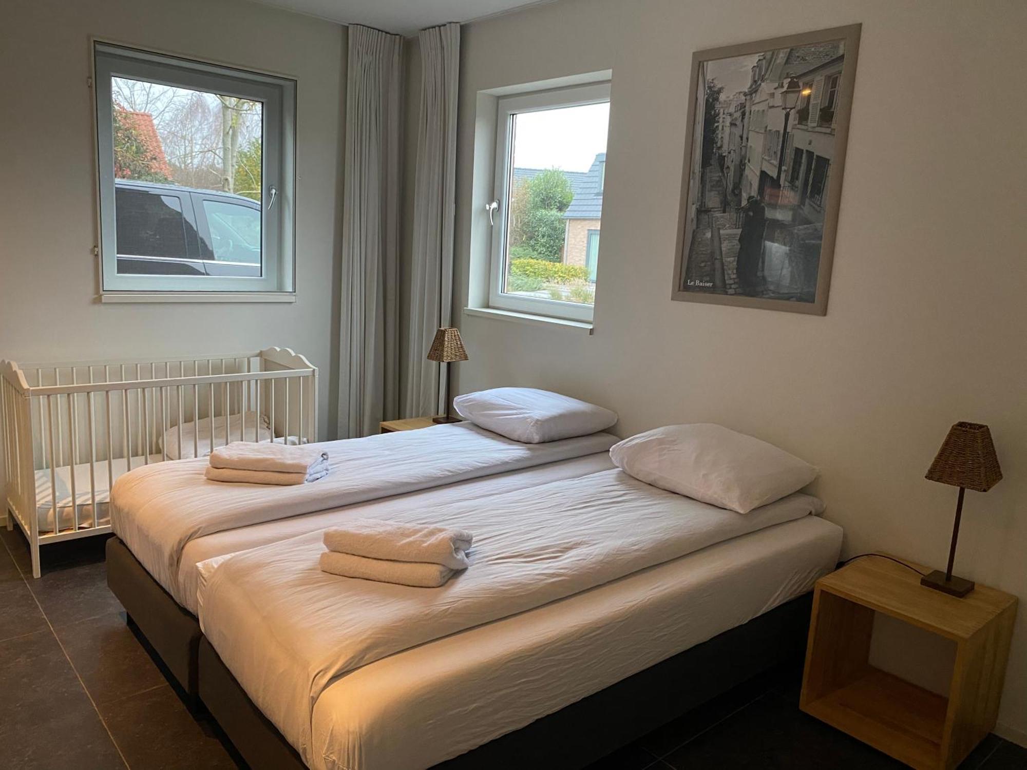 Villa Riverside Met Hottub, Eigen Aanlegsteiger, Zwemtrap, Trampoline En Kano'S 泽沃德 外观 照片